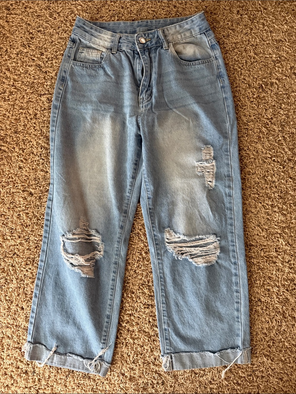 SHEIN Light Blue Distressed Ankle Crop Jeans